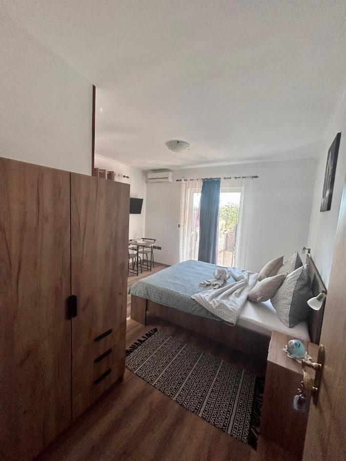 Guest House Casa Mia - Rooms & Apartments Rovinj Exterior photo