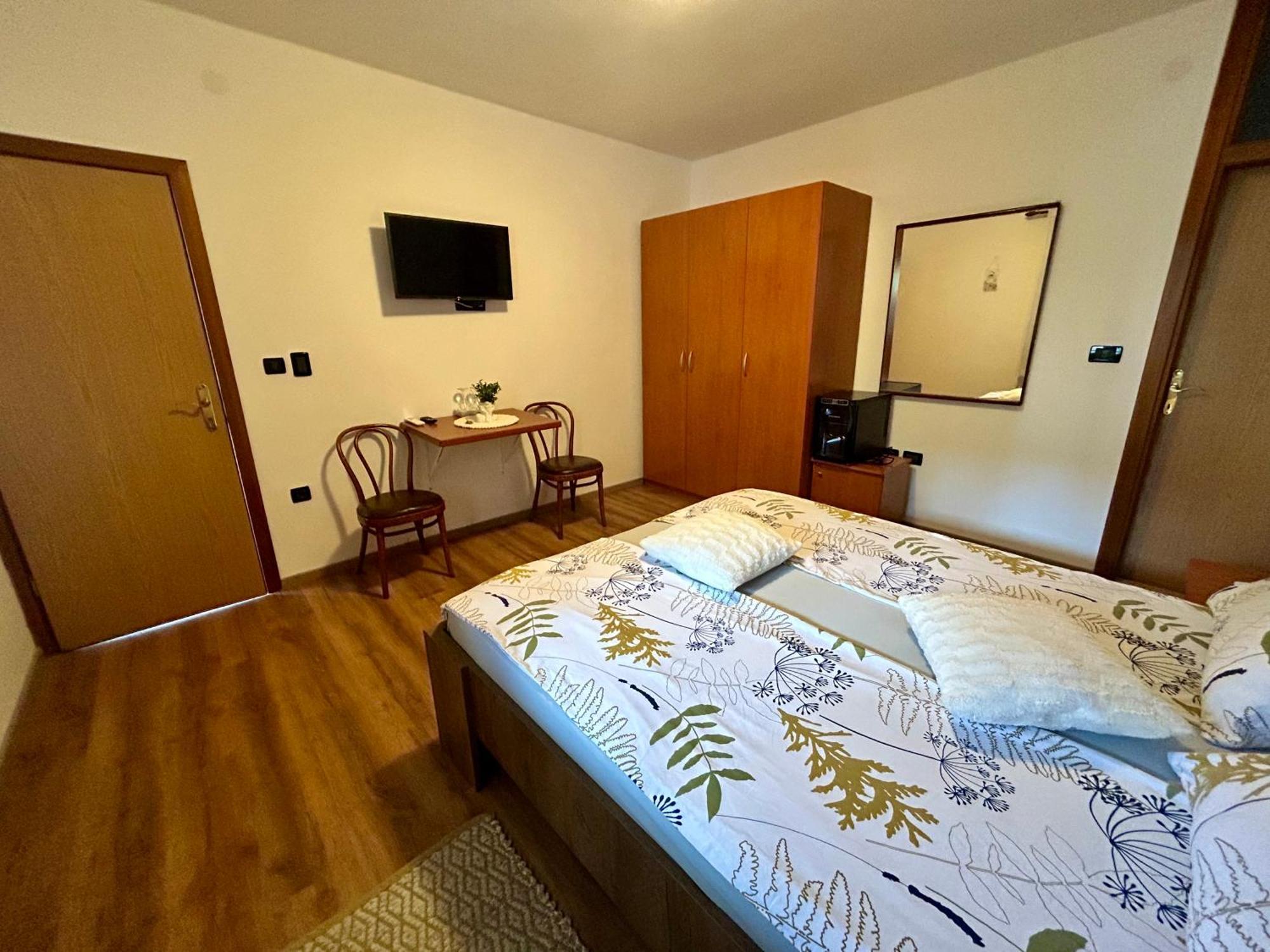 Guest House Casa Mia - Rooms & Apartments Rovinj Exterior photo